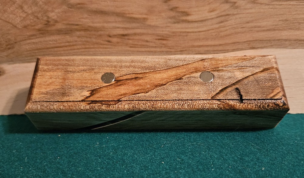 2 Knife display stands - Ambrosia Maple