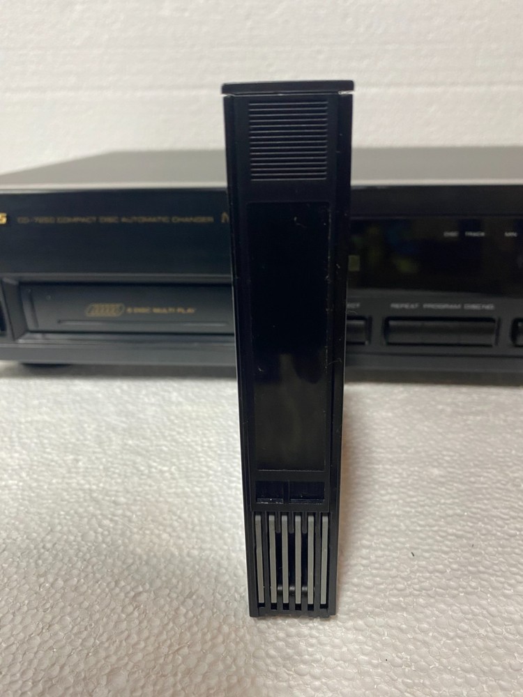 Optimus CD-7250 Automatic CD 6 Disc Changer TESTED