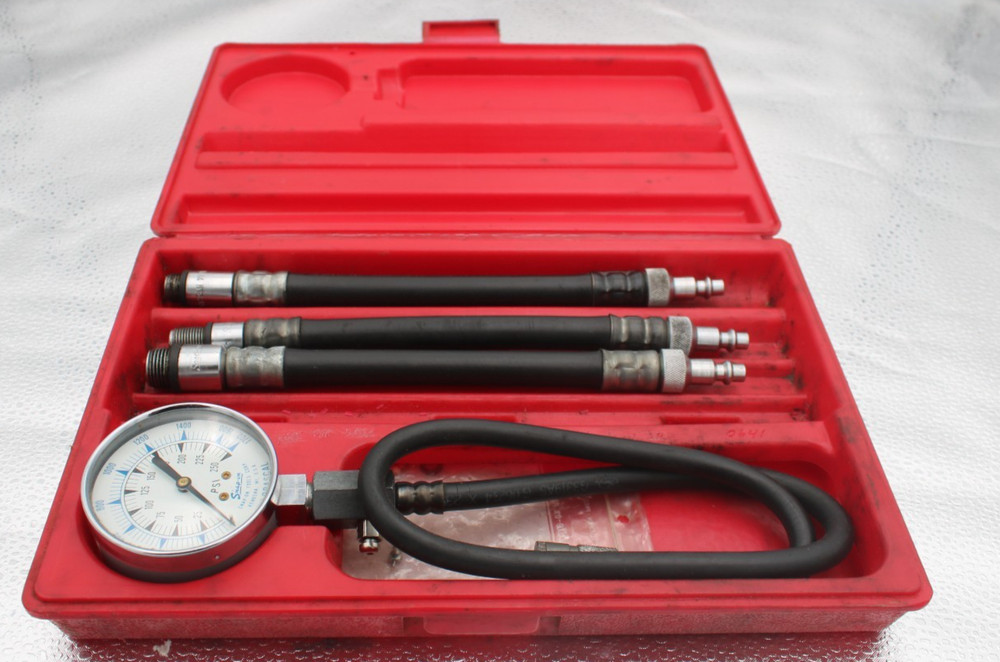 Snap On Tools Compression Gauge Set MT308KB with 3 Hoses *Used