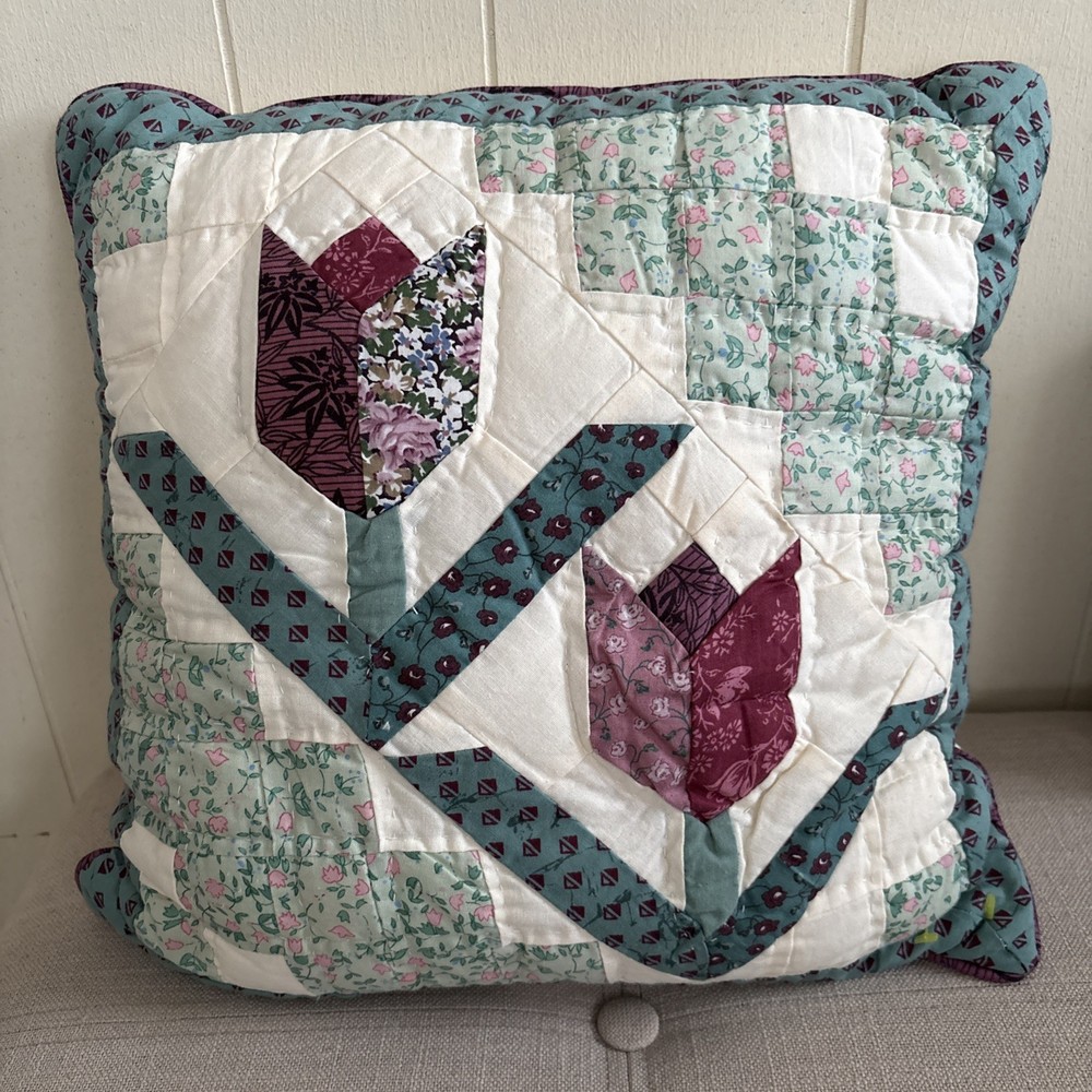 🌹decorative pillow  patchwork tulip quilt pattern.