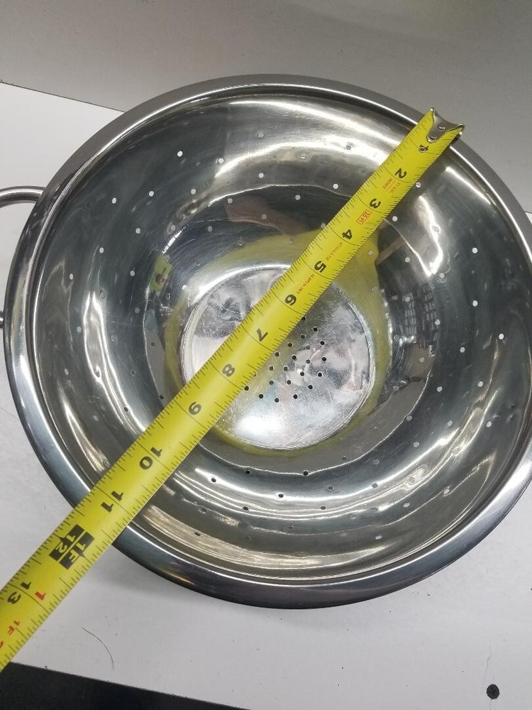 Stainless Colander Strainer Footed Base Handles Kitchen Large 11 1/2”x4 1/4”