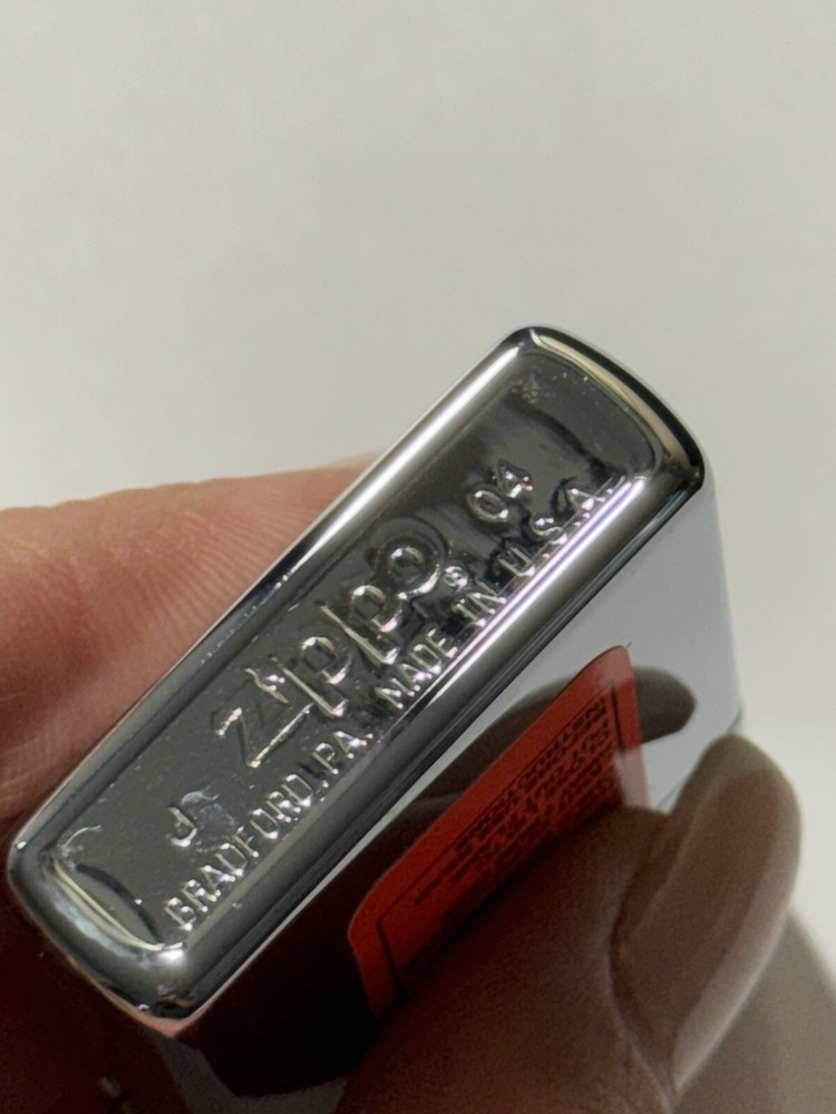ZIPPO Santa’s Chocolate Shoppe LIGHTER