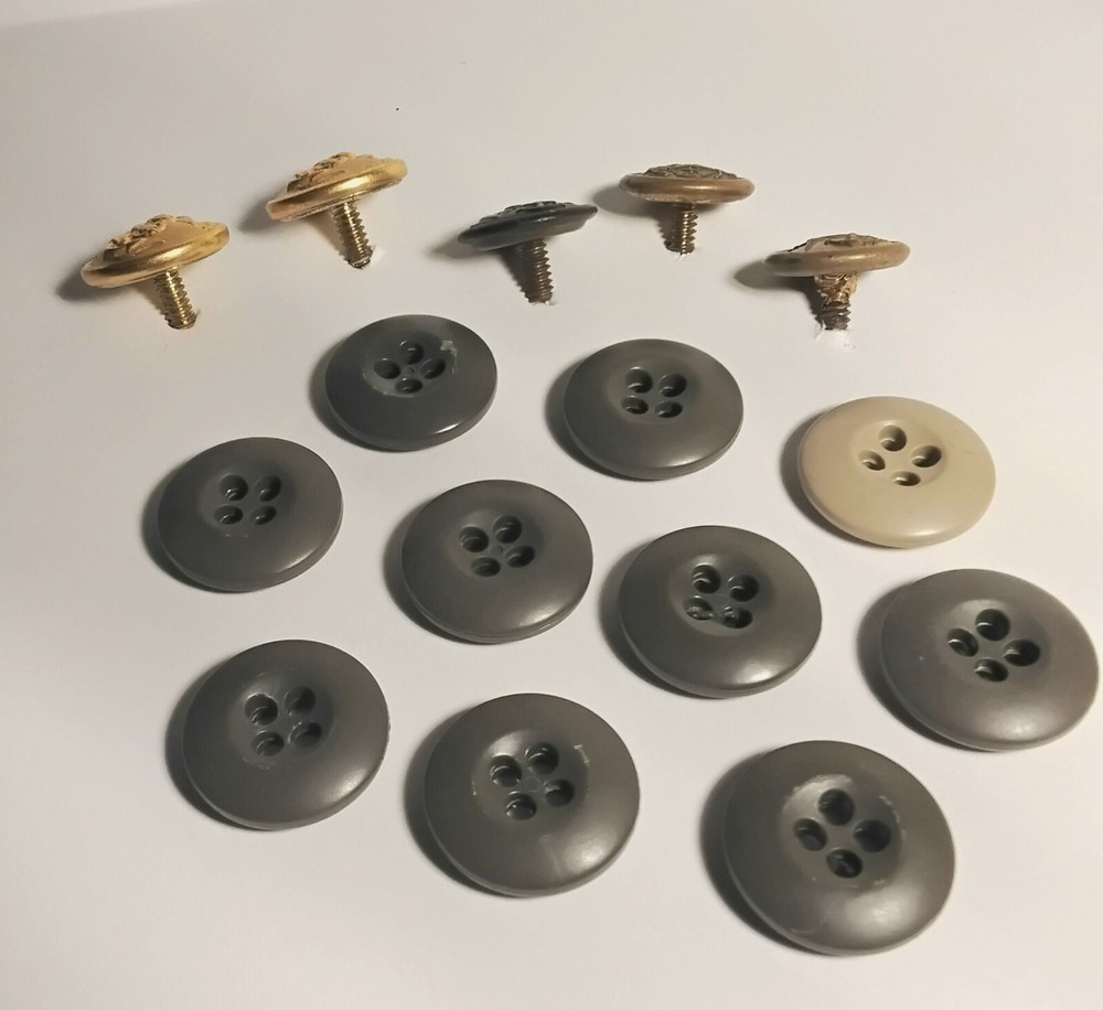 4 WWI US Marine Corps Buttons