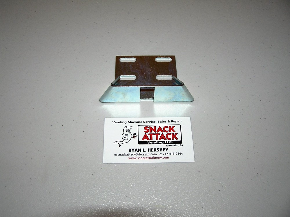 FSI, USI, WITTERN CB500 & 700 SODA VENDING MACHINE RECEIVER NUT MOUNTING BRACKET