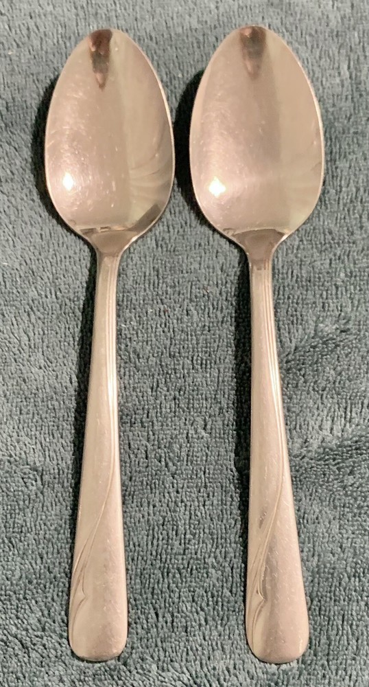 2 ONEIDA STAINLESS OCEAN WAVE LINES OCEANIC 6” TEASPOONS