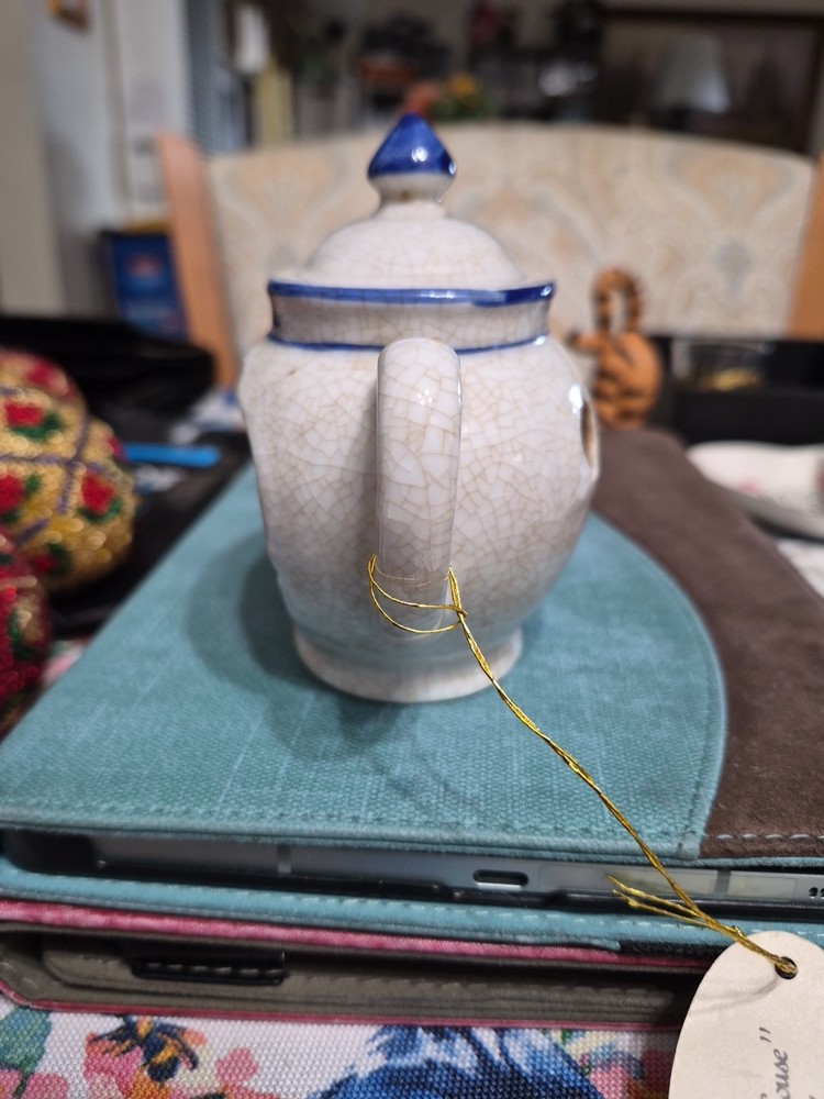 1976 Enesco Tea Pot House