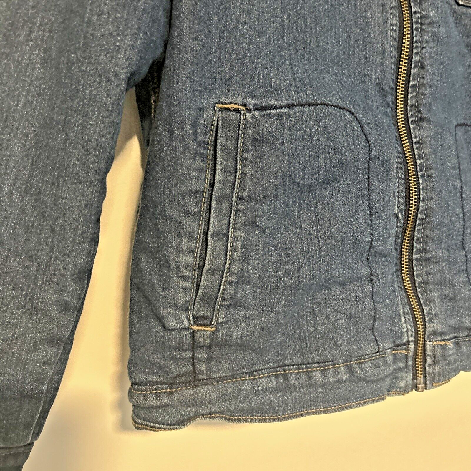 Oshkosh B’gosh Youth Girls Size 14 Full Zip Denim Lined Jacket w/Corduroy Collar