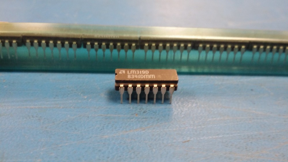 (2 PCS) LM319D Comparator 2 Func 10000uV Offset-Max 80ns Response Time CDIP14