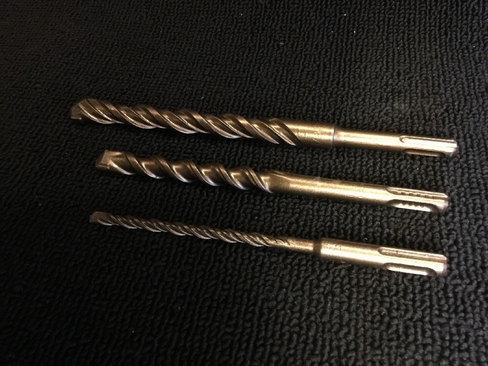 HILTI BIT SET SDS PLUS PREOWNED, DURABLE, FREE HAT, FAST SHIP