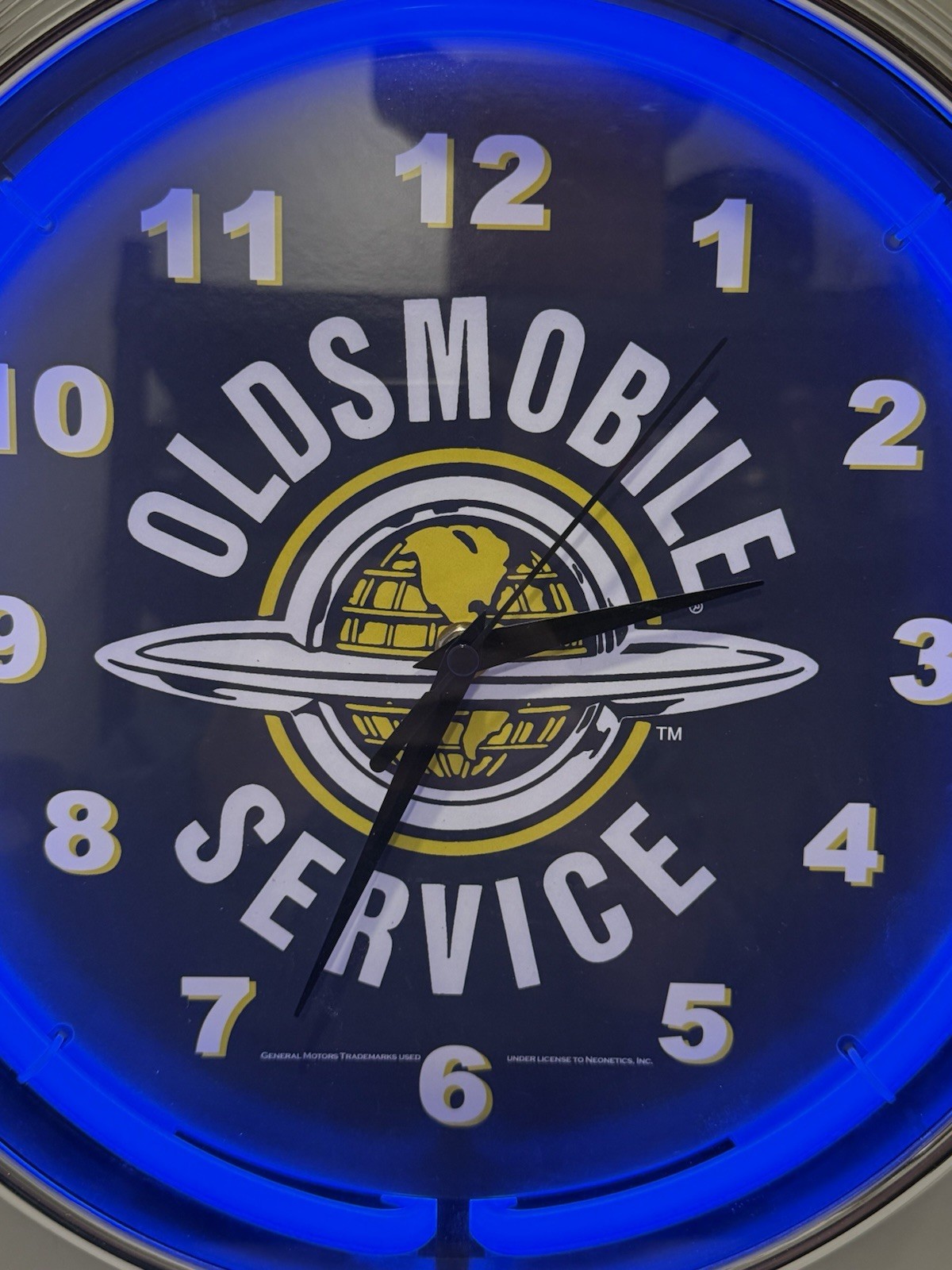 General Motors Oldsmobile Service 15" Neon Sign Clock 8OLDSM Working