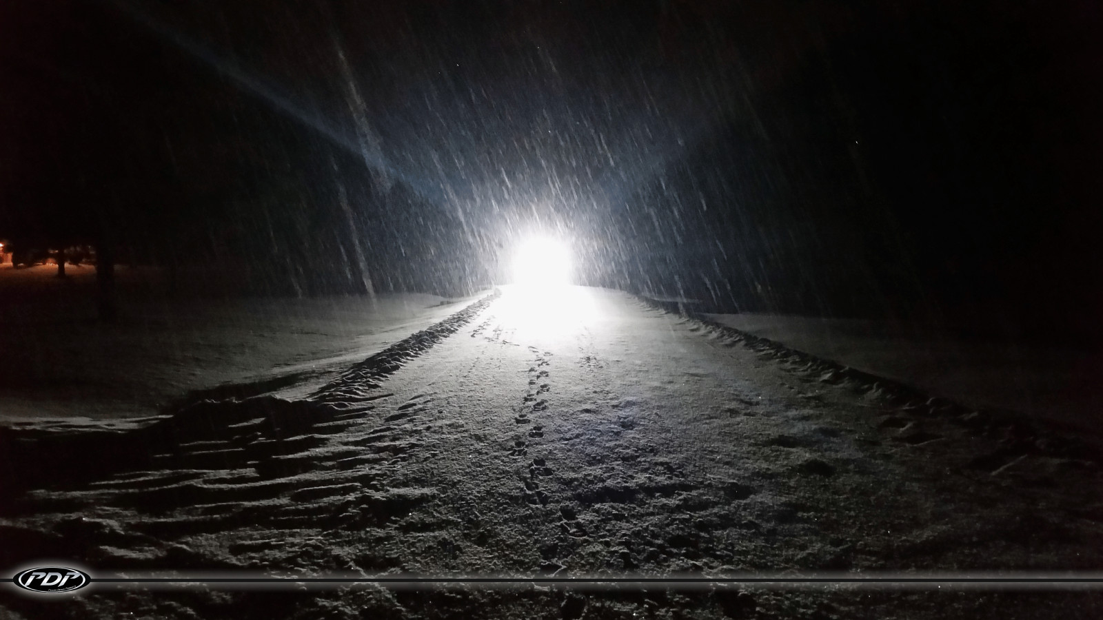 POLARIS SNOWMOBILE UNIVERSAL LED Auxiliary Light Bar w/Mount and Harness