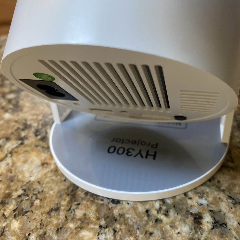 MAGCUBIC HY300Pro LCD Desktop Projector w/ Remote