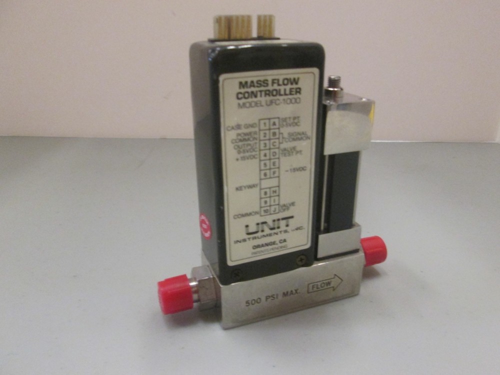 Unit UFC-1000, Mass Flow Controller MFC, HCL, 100 SCCM, Used
