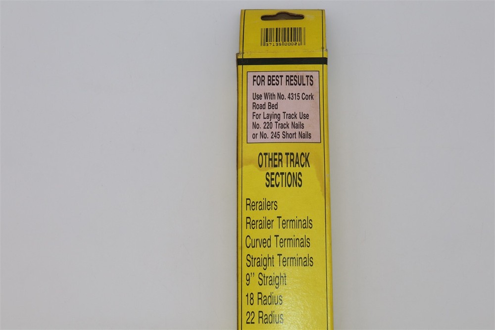 Model Train NO.21 - MODEL POWER (4) 9" TRACK SECTIONS - NIP -