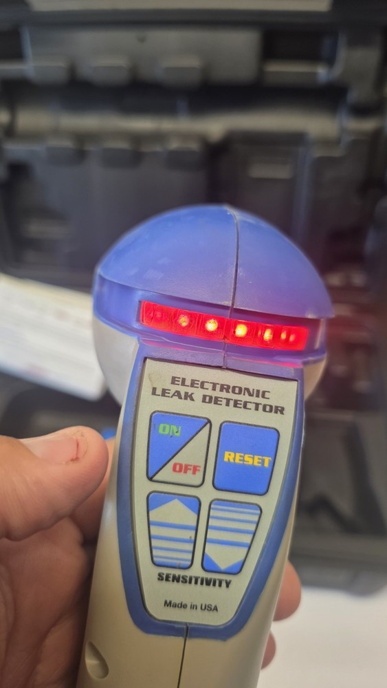 Mastercool Inspector 55100 Electronic Leak Detector with Case & Tip