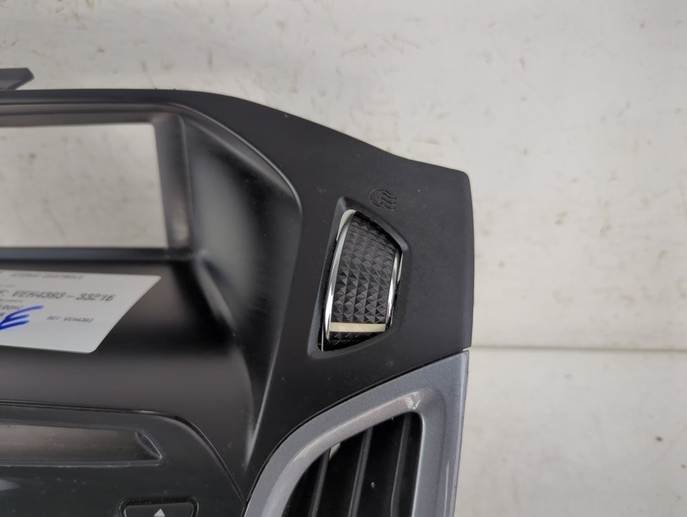 Ford Focus 2010-2014 Stereo Controls