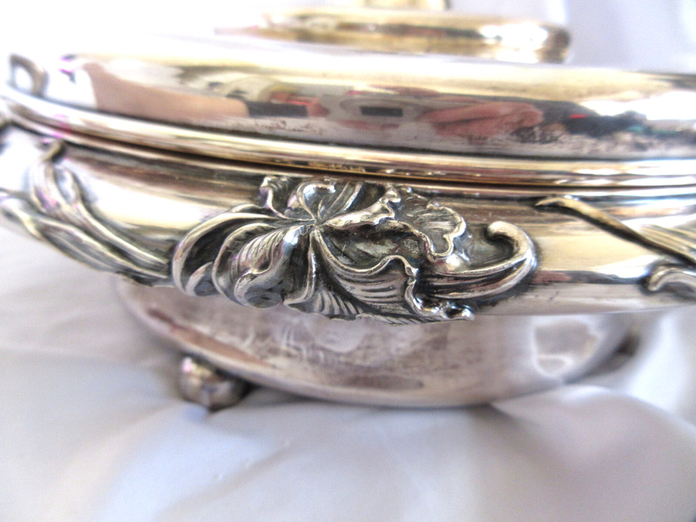 Wilcox Silverplate Co Quadruple Beautiful Floral Covered Serving Dish Insert EUC