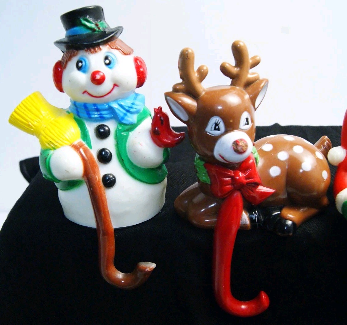 Vintage 1980s Plastic Holiday Stocking Hanger Set – Santa Snowman Reindeer READ