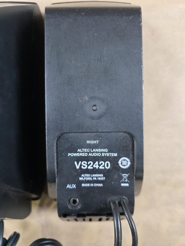 Altec Lansing VS2420 Powered Audio Speaker System Computer Speakers Pair