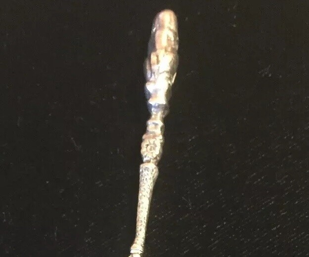 S. Vivaldi 800 Silver Lion Crest Pickle Fork 4 3/4”