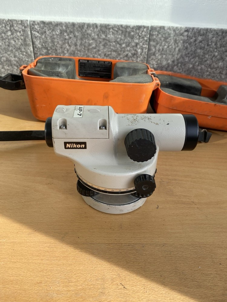 Nikon AP-7 - Automatic Level