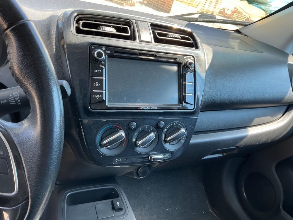 MIRAGE 2018 Glove Box 4998983