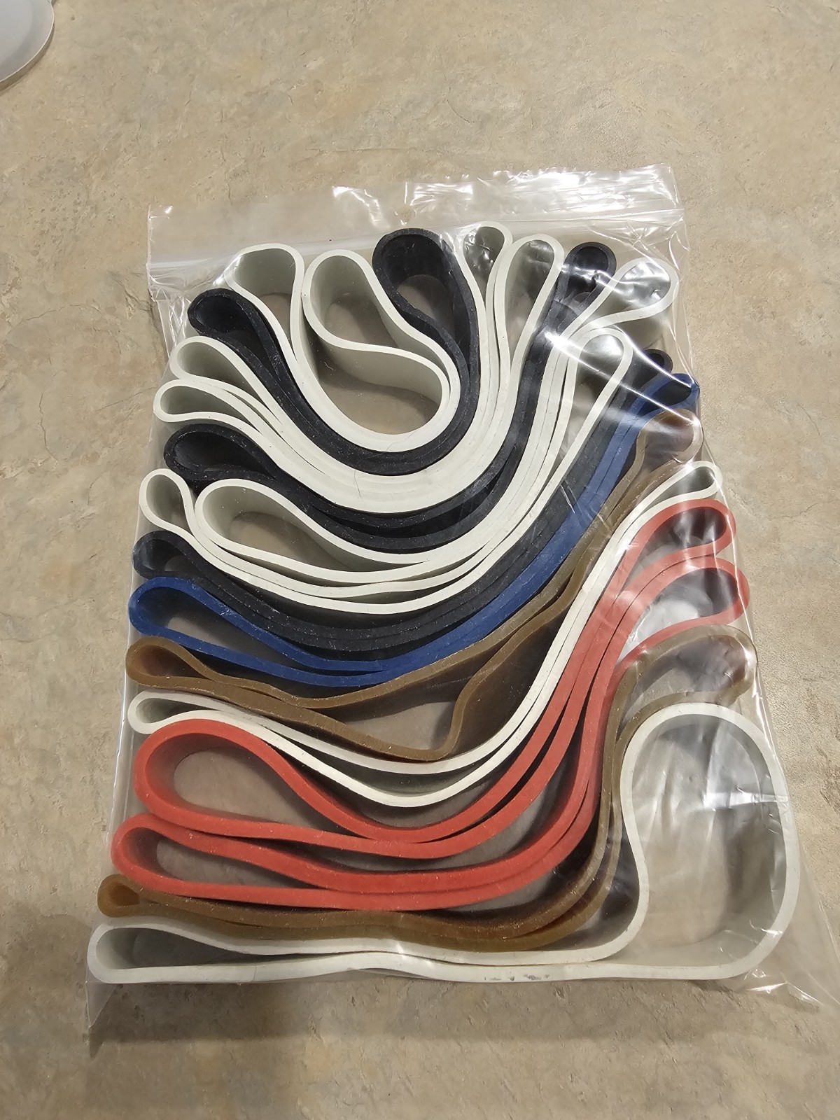 2nds Pack of 15 Dally Wraps Assorted Colors Rubber, Team Roping Saddle Horn