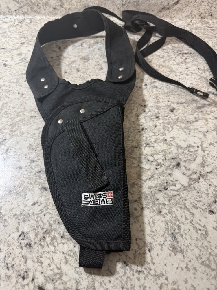 Swiss Arms Vertical (Universal) Lightweight Shoulder Holster Concealed Cary EUC