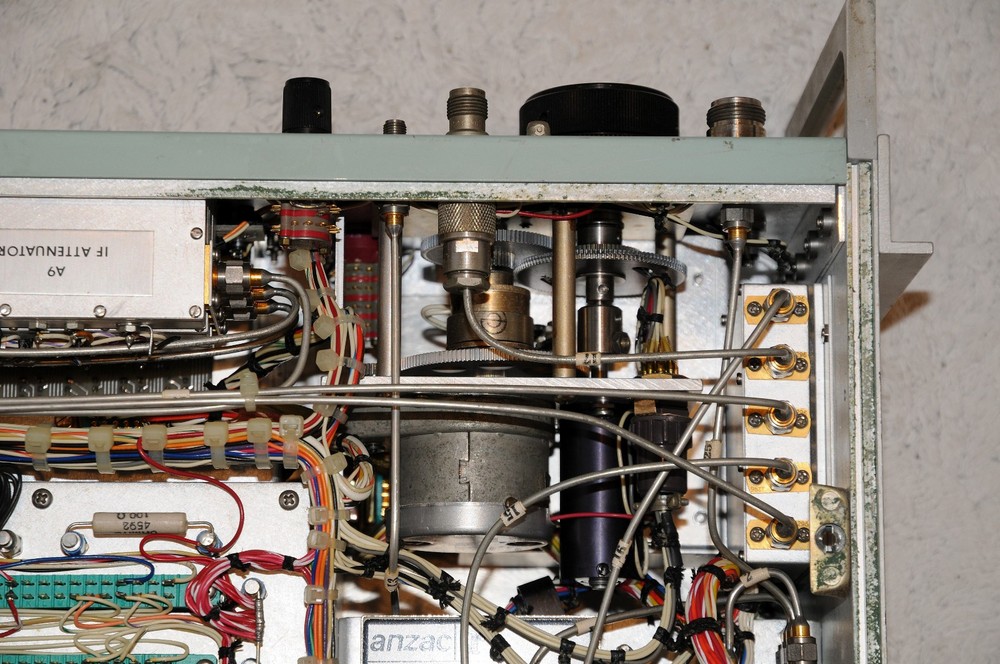 Micro-Tel Model 1295 Precision Attenuation Measurement Receiver Please Read AD