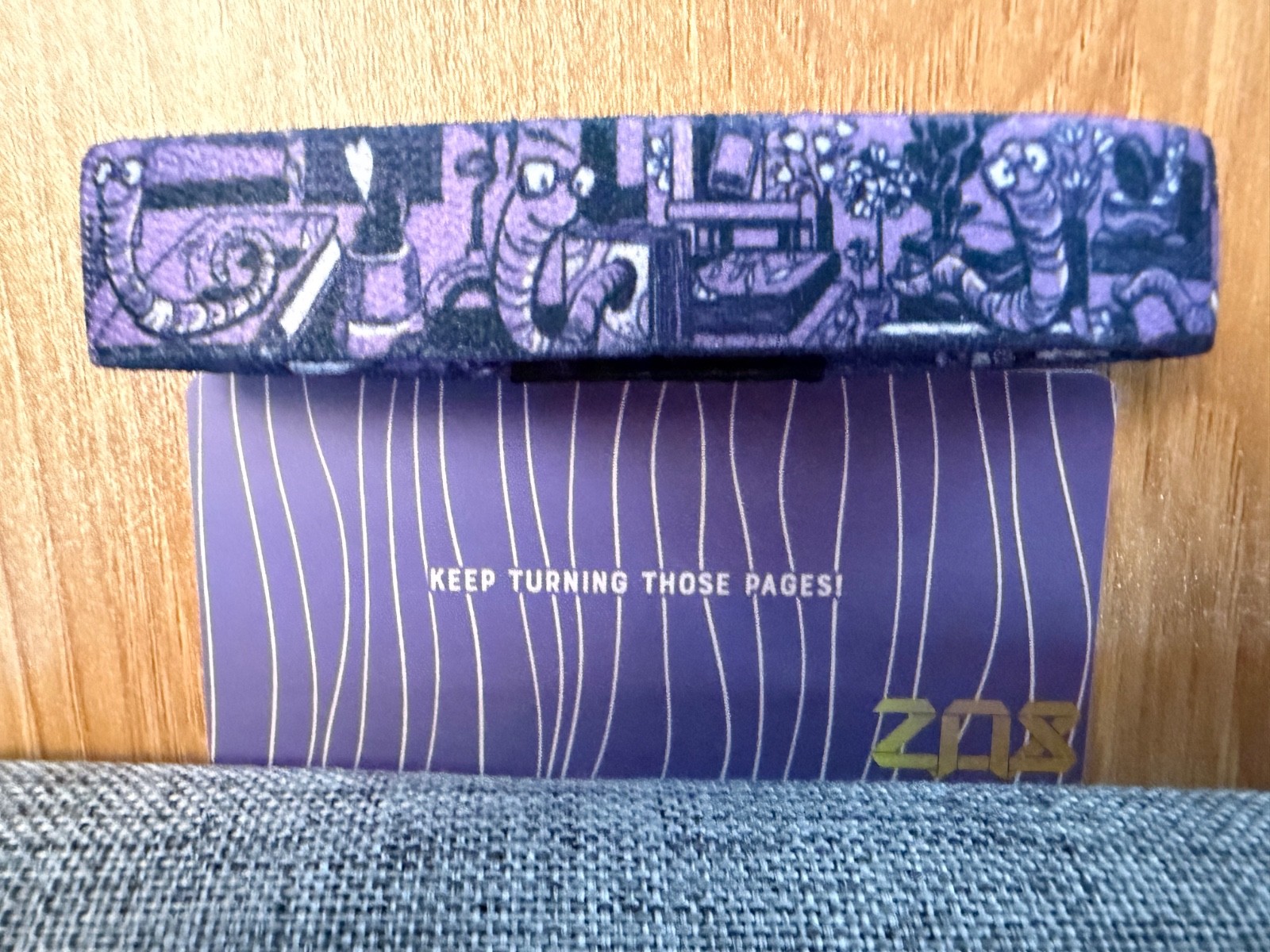 ZOX Book Worm Medium NIP Strap New with Tags Free Shipping
