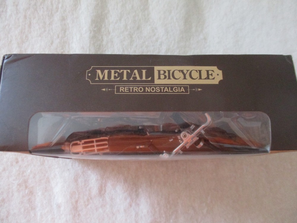 Bicycle model 1:10 scale in original package