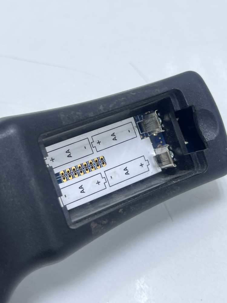 Airflow PVM610 Micromanometer (Battery Cover is Missing)