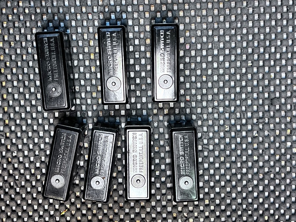 Micro Switch WZ-2R-A2, lot of five