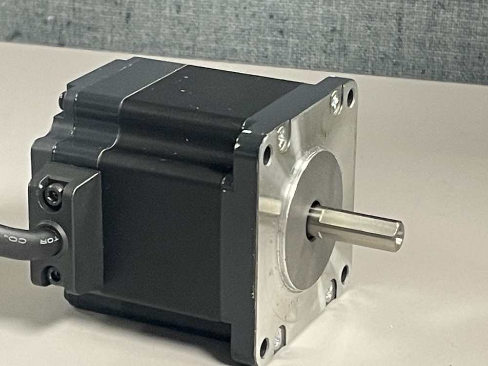 Vexta ASM66AK DC 0.98V - 2.5A Stepper Motor - Used