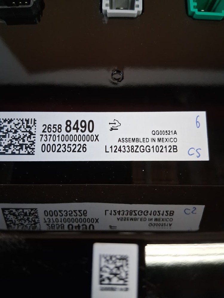 ACADIA 2025 Info-GPS-TV Screen 3174242