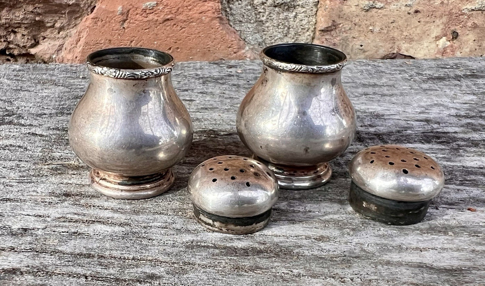 Vintage Lot of 2 Lunt Treasure 756 Sterling Silver Salt Pepper Shakers RLB 38.7G