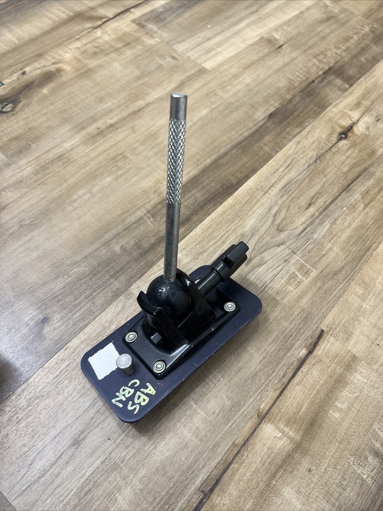 Omnimount -Mounting Plate with 3/8" Pin