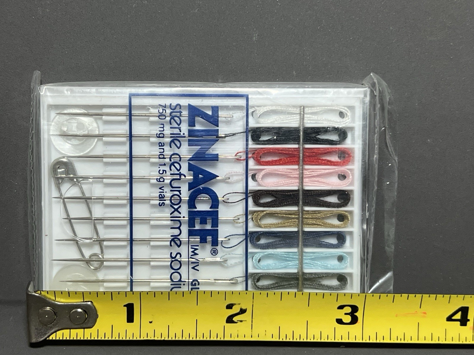 Vintage Zinacef Cefuroxime Glaxo Drug Rep Promo Mini Plastic Sewing Kit 3 x 2 in