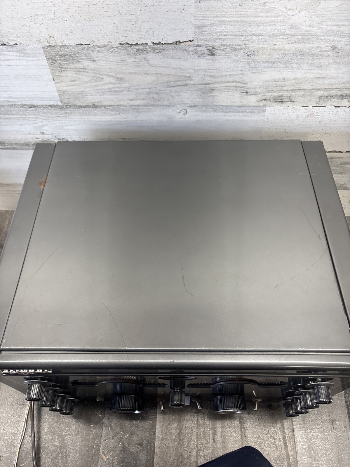 Very Nice National NC-183D Communications Receiver Powers On