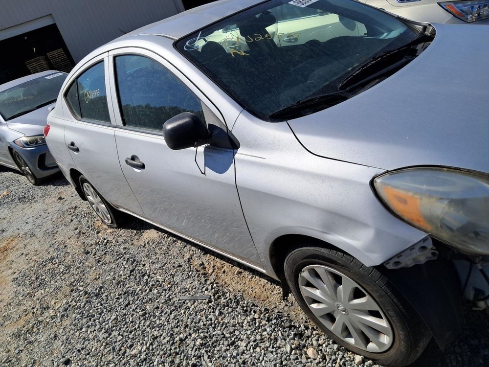 VERSA 2014 Glove Box 4841012