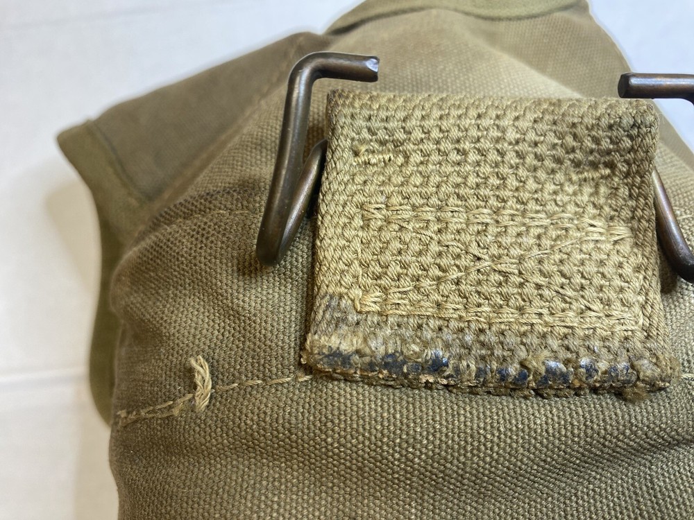 ORIGINAL WWII US USMC MARINE 2nd PATTERN CANTEEN COVER, no hole