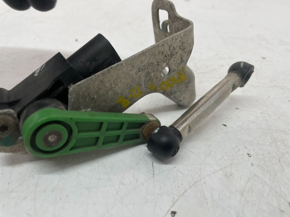 TESLA MODEL S HEIGHT LEVEL SENSOR REAR LEFT 2012-2016 1004173-00-A