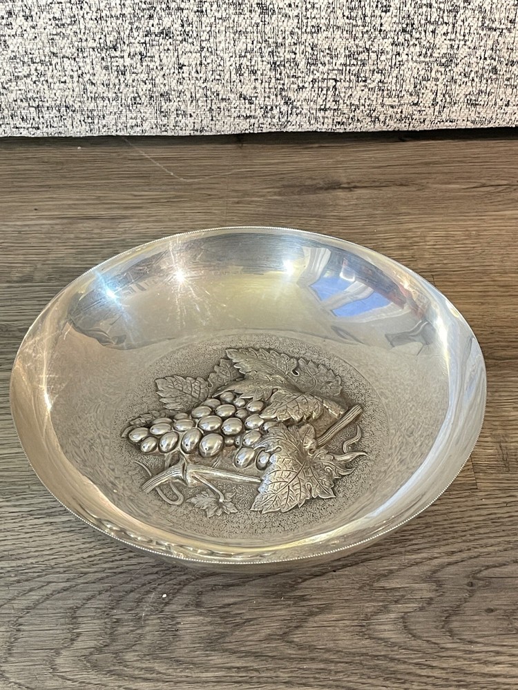 Vintage Daniel & Arter Silver Plate G7729 3D Style Fruit Bowl
