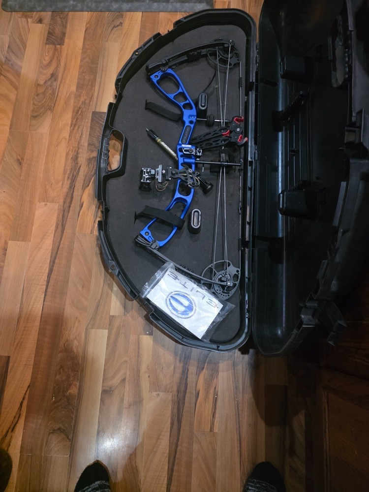 compound bow right hand