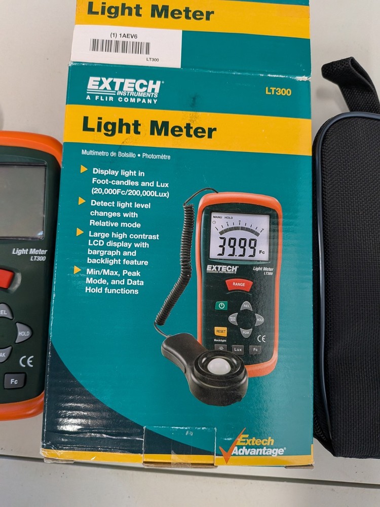 Extech LT300 Light Meter With Backlight Excellent Condition + Case + Manual