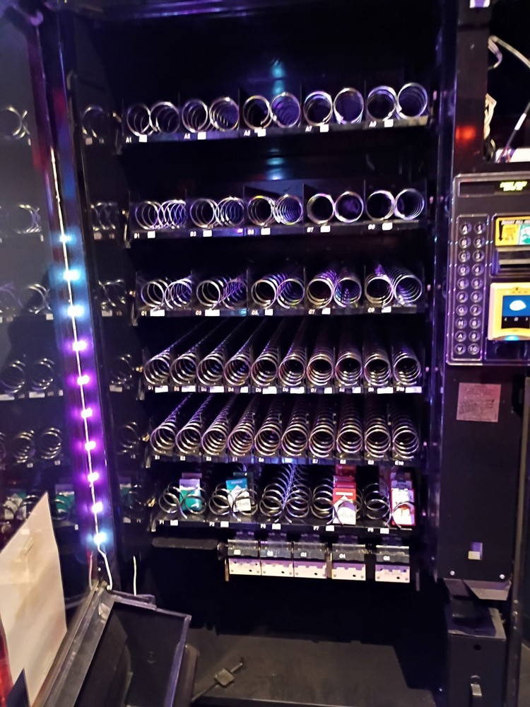 Snack Machine Model Vending machine