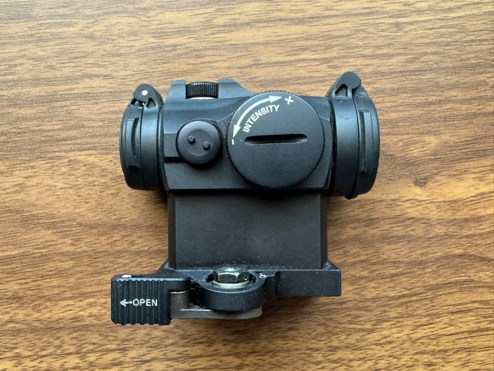 Aimpoint T2 Red Dot Sight with LaRue Mount (T-2 Micro)