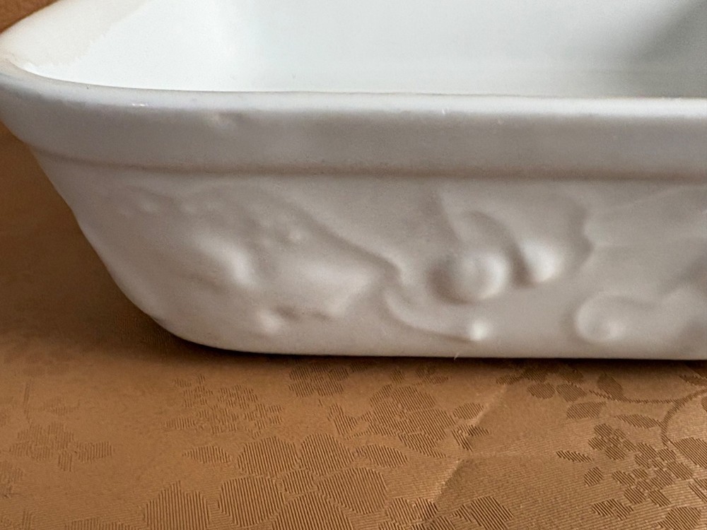 CRATE AND BARREL White 10" Square FRUIT Baker BOWL Baking & Serving TRAY