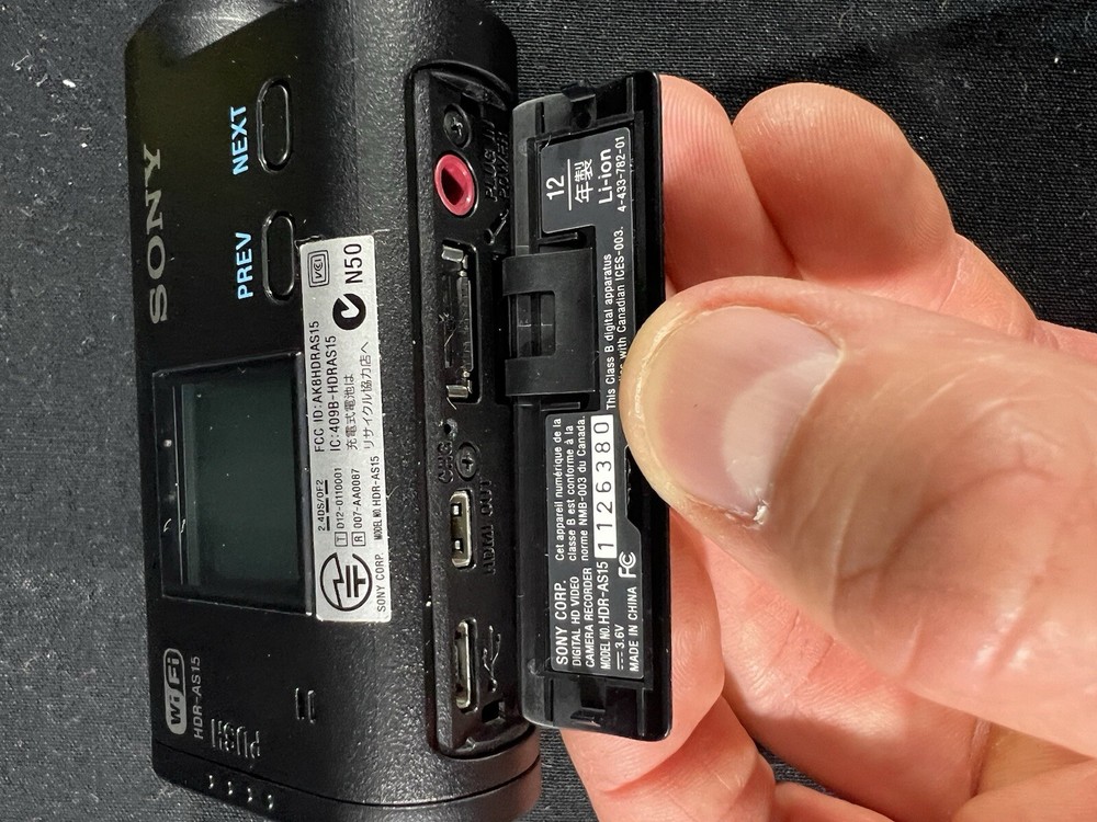 SONY HDR AS15 Camera w/Waterproof Case & Battery.