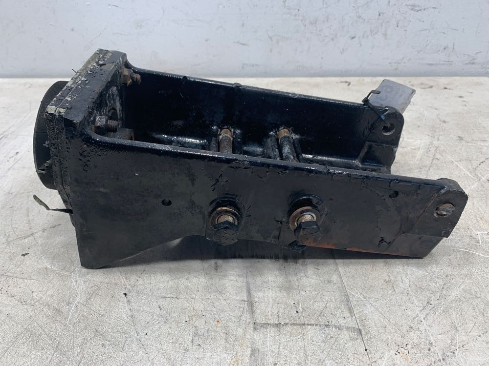 1998 Freightliner FLD Cab Mount (630-10670)
